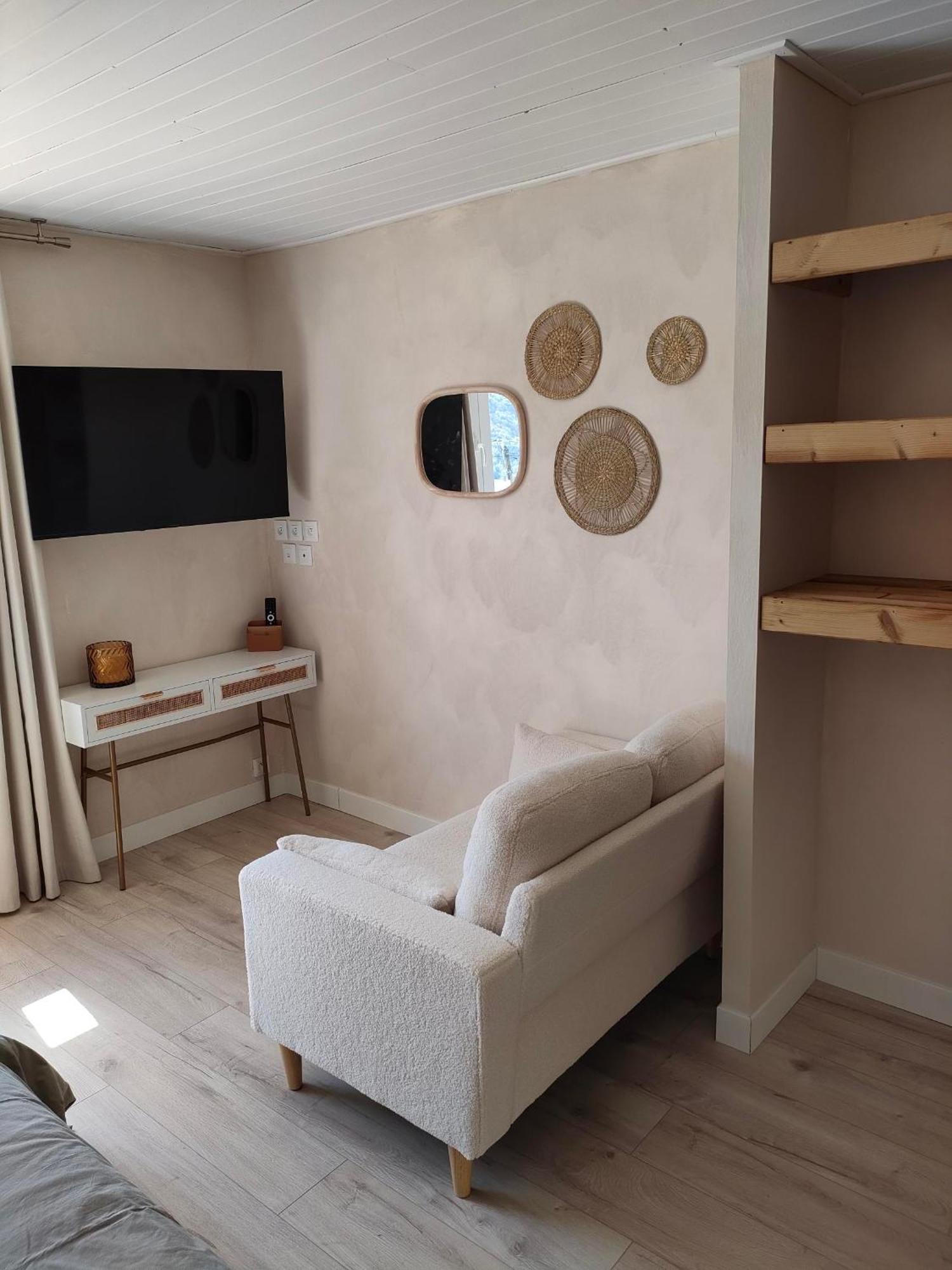 סבינס Le Cosy Du Plongeoir - T2 Neuf Avec Vue Sur Le Lac De Serre Poncon Et Grande Terrasse Avec Jardin מראה חיצוני תמונה